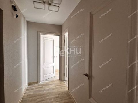 2-komnatnaya-ul-verhnepecherskaya-d-11-k1 фото