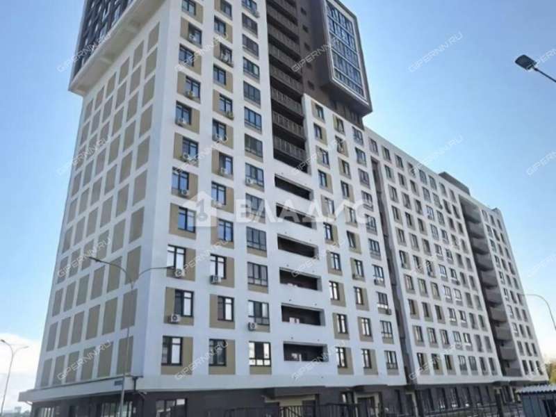 трёхкомнатная квартира на Артельной улице дом 15 к1