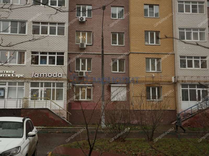 помещение под помещение свободного назначения, недвижимость под салоны красоты на улице Родионова