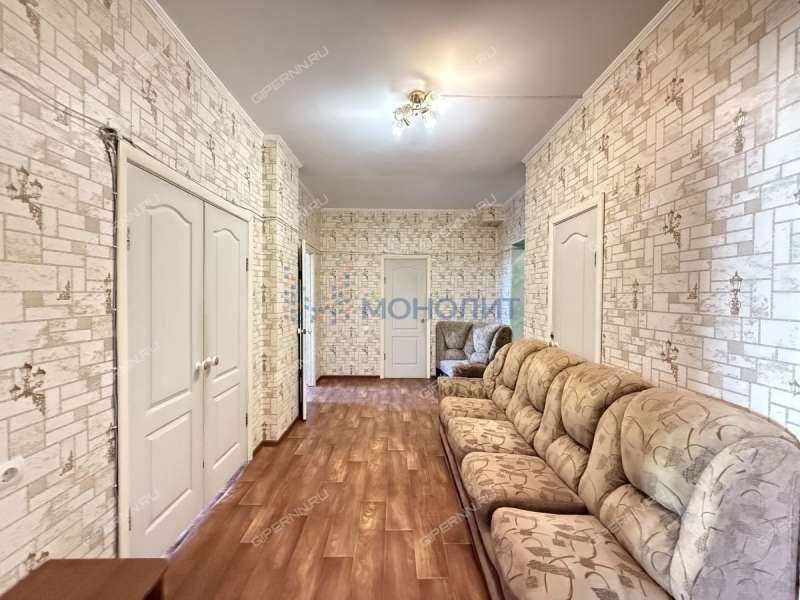 двухкомнатная квартира на Эльтонской улице дом 21А